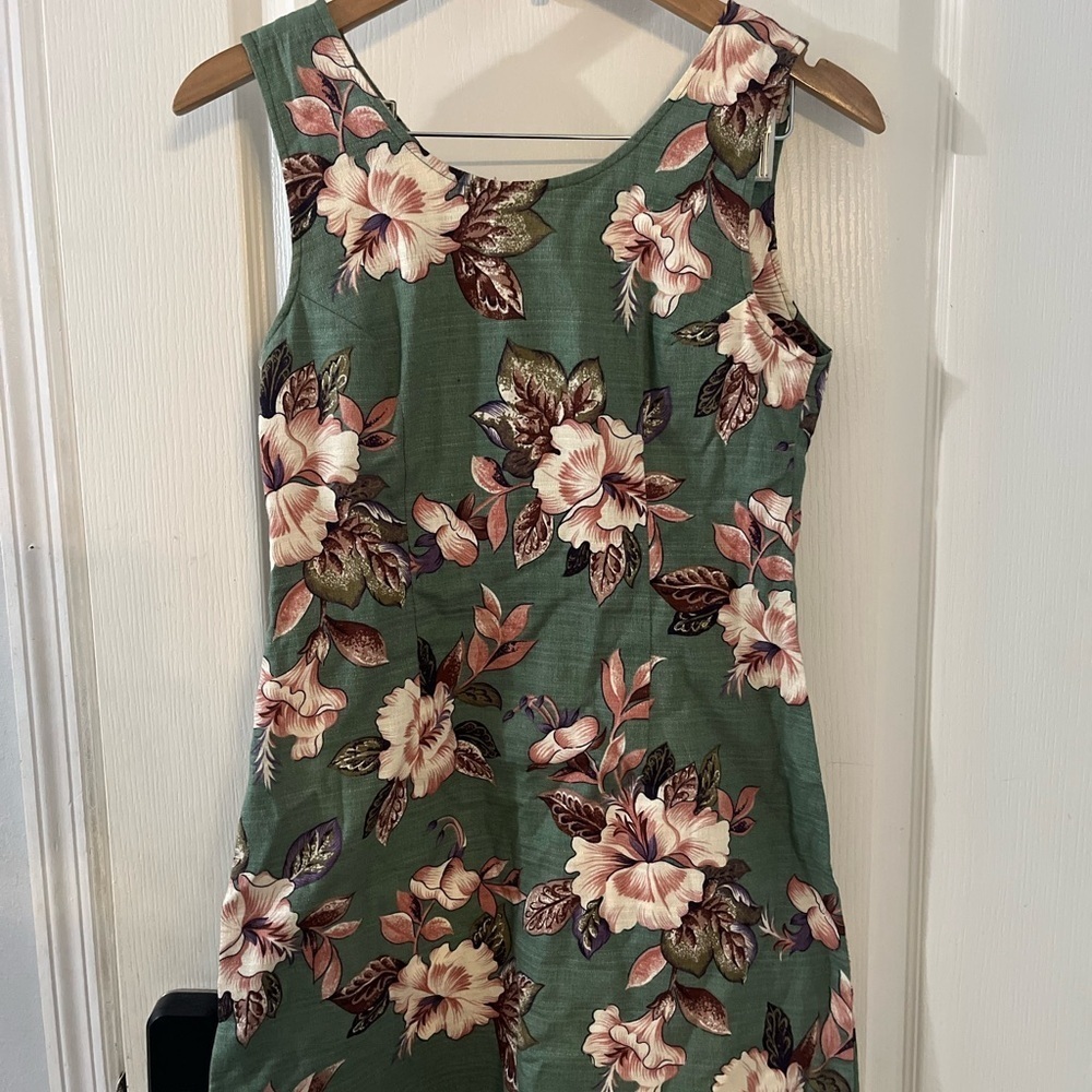 Evergreen Island Floral Green Sleeveless Hawaiian Mini‎ Dress